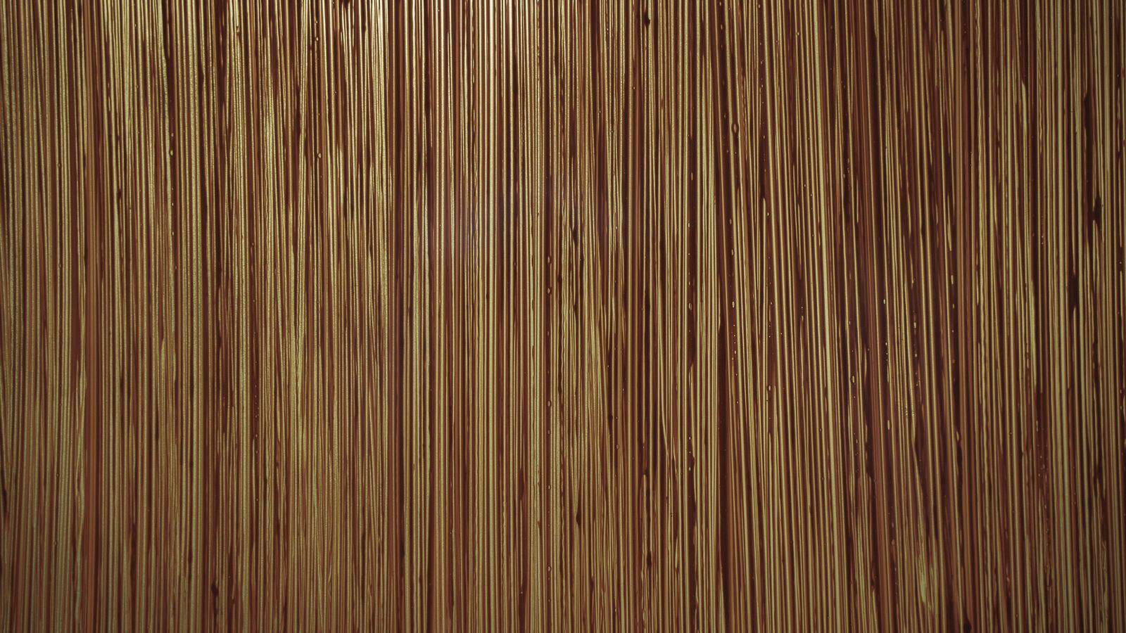 Oak veneer finished with red oil, Parra